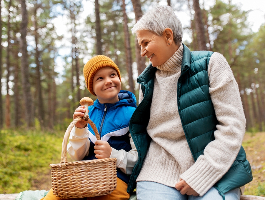 Amore Nonni e Nipoti. La gioia di fare tante cose divertenti e affettive.